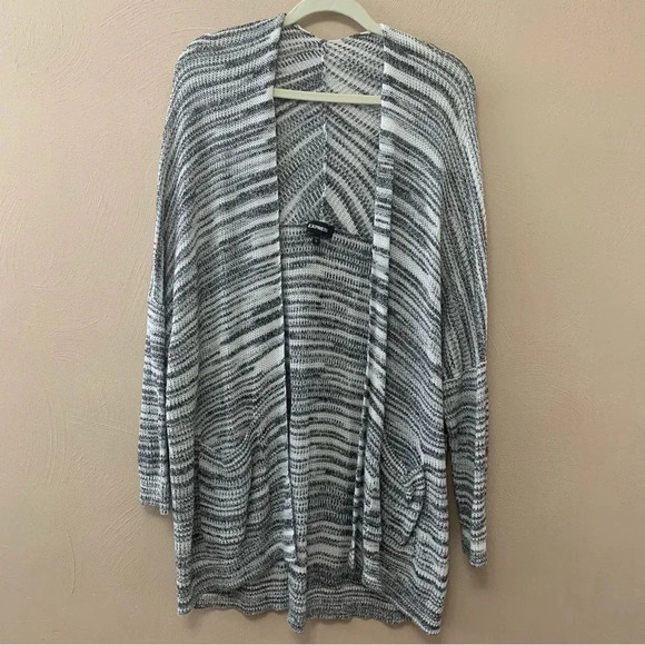 Express Drop Shoulder Shaker Knit Cardigan - Picture 2 of 9